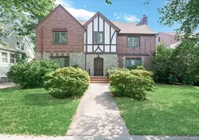 3533 171st Street, New York, NY, 5 Bedrooms Bedrooms, 10 Rooms Rooms,2 BathroomsBathrooms,Residential,For Rent,171st,0,1050217 3533 171st Street, New York, NY, 5 Bedrooms Bedrooms, 10 Rooms Rooms,2 BathroomsBathrooms,Residential,For Rent,171st,0,1050217