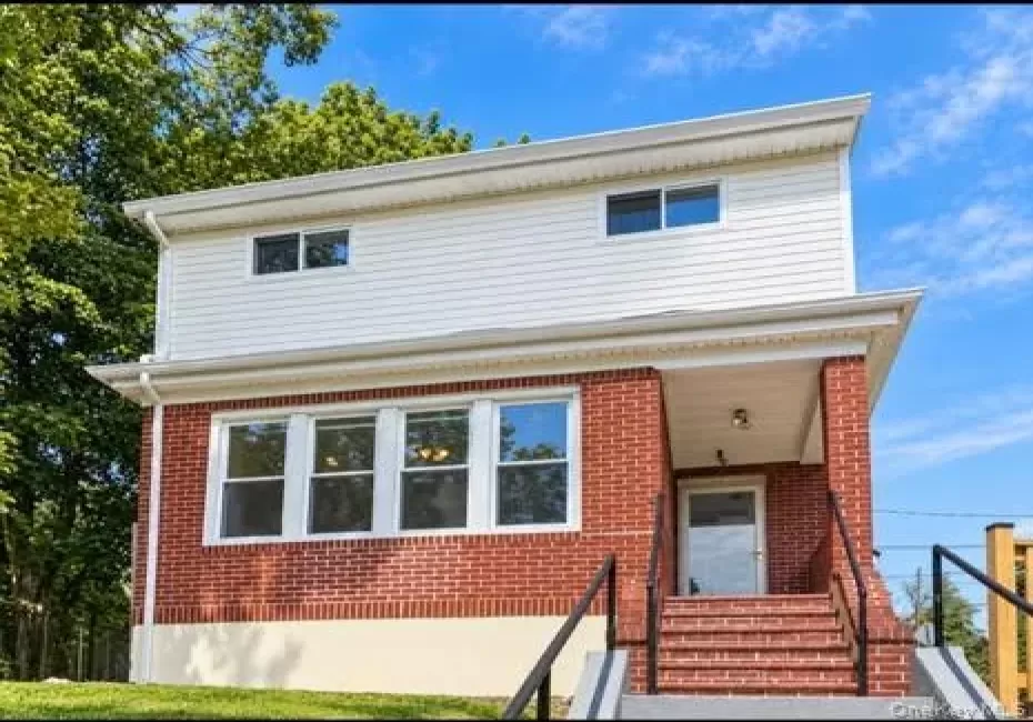 13 Knoll Place, Glen Cove, NY, 3 Bedrooms Bedrooms, 6 Rooms Rooms,2 BathroomsBathrooms,Residential,For Rent,Knoll,0,1020604 13 Knoll Place, Glen Cove, NY, 3 Bedrooms Bedrooms, 6 Rooms Rooms,2 BathroomsBathrooms,Residential,For Rent,Knoll,0,1020604