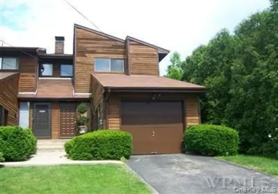 33 Roanoke Avenue, Rye Town, NY, 2 Bedrooms Bedrooms, 6 Rooms Rooms,2 BathroomsBathrooms,Residential,For Rent,Roanoke,0,1045077 33 Roanoke Avenue, Rye Town, NY, 2 Bedrooms Bedrooms, 6 Rooms Rooms,2 BathroomsBathrooms,Residential,For Rent,Roanoke,0,1045077