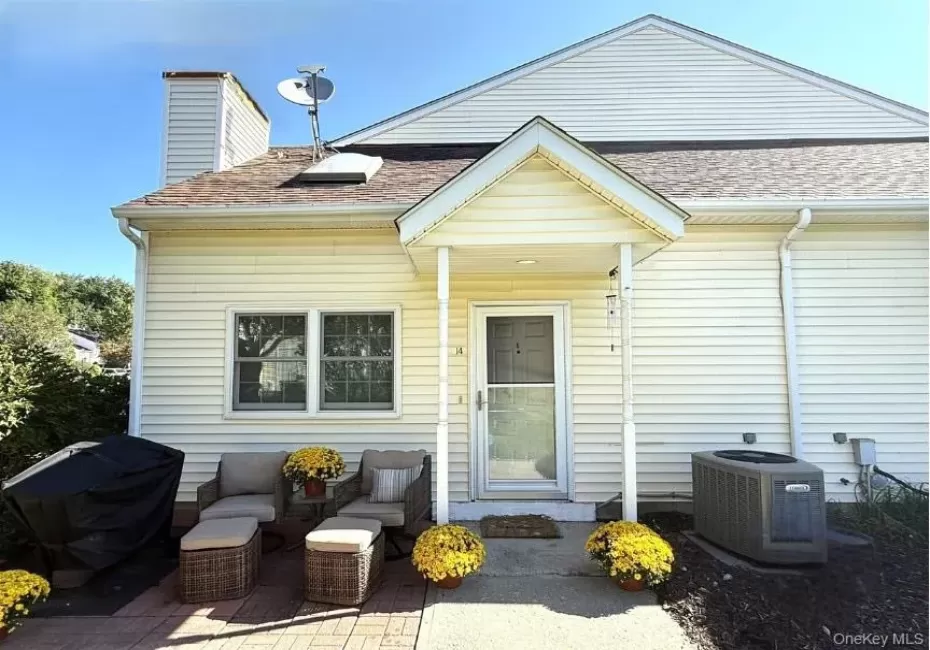 14 Brick Pond Road, Middletown, NY, 1 Bedroom Bedrooms, 4 Rooms Rooms,1 BathroomBathrooms,Residential,For Rent,Brick Pond,0,1047409 14 Brick Pond Road, Middletown, NY, 1 Bedroom Bedrooms, 4 Rooms Rooms,1 BathroomBathrooms,Residential,For Rent,Brick Pond,0,1047409