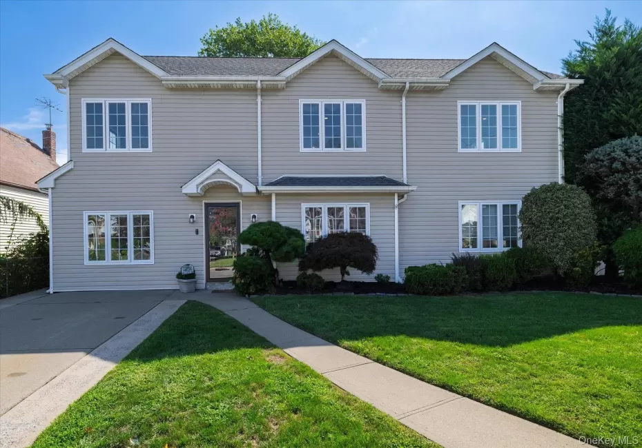 Welcome to 729 Arcadian Ave, Valley Stream Welcome to 729 Arcadian Ave, Valley Stream
