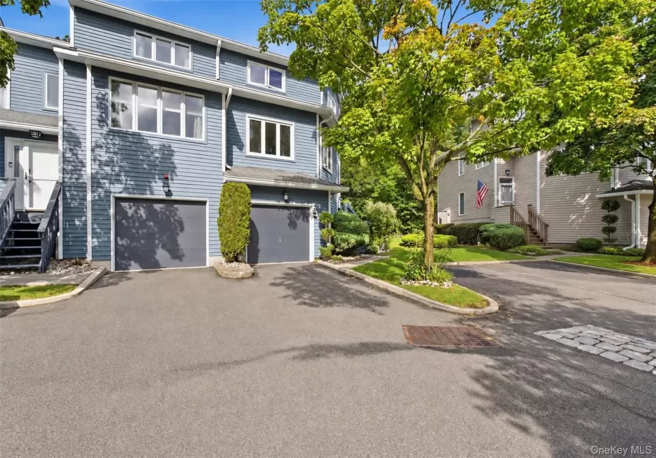 35 Village Green, Clarkstown, NY, 2 Bedrooms Bedrooms, 8 Rooms Rooms,2 BathroomsBathrooms,Residential,For Rent,Village,0,1048711 35 Village Green, Clarkstown, NY, 2 Bedrooms Bedrooms, 8 Rooms Rooms,2 BathroomsBathrooms,Residential,For Rent,Village,0,1048711