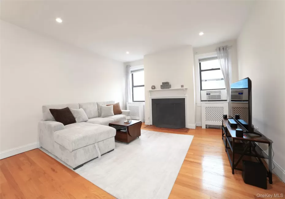 68 Hartsdale Avenue, Greenburgh, NY, 1 Bedroom Bedrooms, 4 Rooms Rooms,1 BathroomBathrooms,Residential,For Rent,Hartsdale,0,1047970 68 Hartsdale Avenue, Greenburgh, NY, 1 Bedroom Bedrooms, 4 Rooms Rooms,1 BathroomBathrooms,Residential,For Rent,Hartsdale,0,1047970