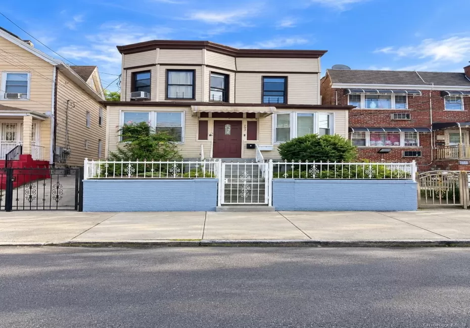 732 223rd Street, New York, NY, 7 Bedrooms Bedrooms, 12 Rooms Rooms,3 BathroomsBathrooms,Residential,For Rent,223rd,0,1050114 732 223rd Street, New York, NY, 7 Bedrooms Bedrooms, 12 Rooms Rooms,3 BathroomsBathrooms,Residential,For Rent,223rd,0,1050114
