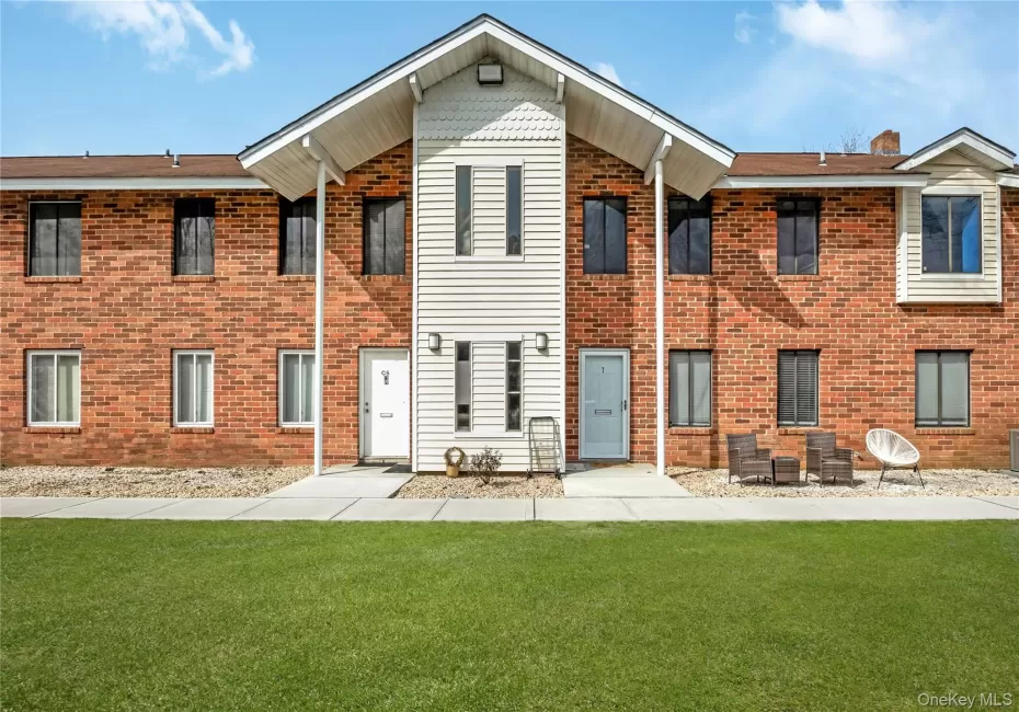 8 Cheyenne Court, Brookhaven, NY, 1 Bedroom Bedrooms, 4 Rooms Rooms,1 BathroomBathrooms,Residential,For Rent,Cheyenne,0,1050253 8 Cheyenne Court, Brookhaven, NY, 1 Bedroom Bedrooms, 4 Rooms Rooms,1 BathroomBathrooms,Residential,For Rent,Cheyenne,0,1050253