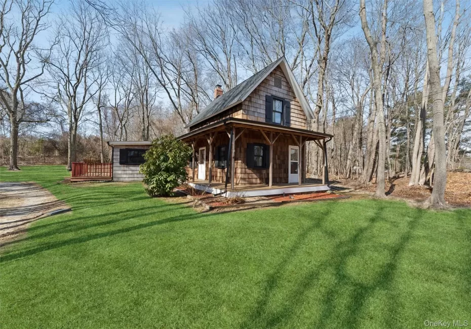 20 Hildreth Street, Southampton, NY, 3 Bedrooms Bedrooms, 7 Rooms Rooms,1 BathroomBathrooms,Residential Lease,For Rent,Hildreth,0,1050514 20 Hildreth Street, Southampton, NY, 3 Bedrooms Bedrooms, 7 Rooms Rooms,1 BathroomBathrooms,Residential Lease,For Rent,Hildreth,0,1050514
