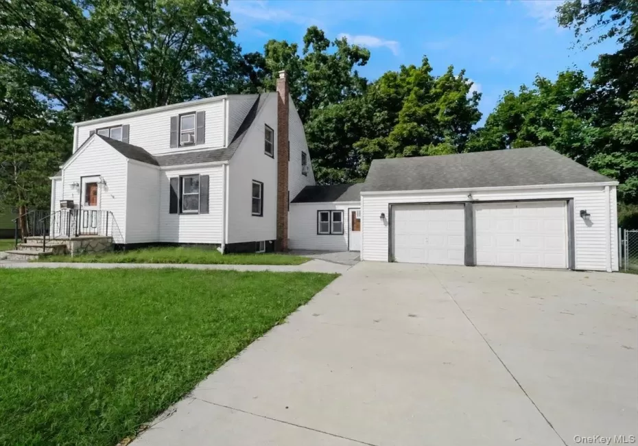 1 Henry Court, Clarkstown, NY, 3 Bedrooms Bedrooms, 7 Rooms Rooms,2 BathroomsBathrooms,Residential Lease,For Rent,Henry,0,1049621 1 Henry Court, Clarkstown, NY, 3 Bedrooms Bedrooms, 7 Rooms Rooms,2 BathroomsBathrooms,Residential Lease,For Rent,Henry,0,1049621