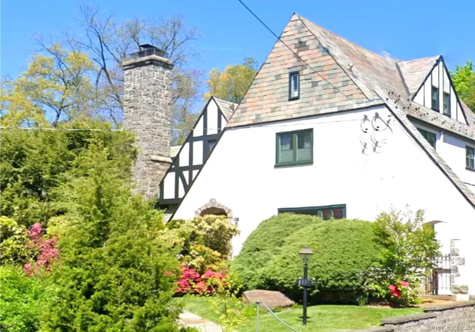 133 Bon Air Avenue, New Rochelle, NY, 5 Bedrooms Bedrooms, 12 Rooms Rooms,4 BathroomsBathrooms,Residential,For Rent,Bon Air,0,1021771 133 Bon Air Avenue, New Rochelle, NY, 5 Bedrooms Bedrooms, 12 Rooms Rooms,4 BathroomsBathrooms,Residential,For Rent,Bon Air,0,1021771