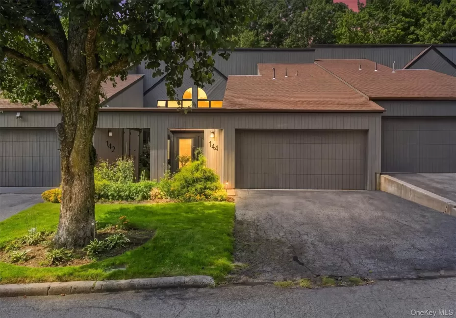 144 Stone Oaks Drive, Greenburgh, NY, 2 Bedrooms Bedrooms, 6 Rooms Rooms,2 BathroomsBathrooms,Residential,For Rent,Stone Oaks,0,1038697 144 Stone Oaks Drive, Greenburgh, NY, 2 Bedrooms Bedrooms, 6 Rooms Rooms,2 BathroomsBathrooms,Residential,For Rent,Stone Oaks,0,1038697