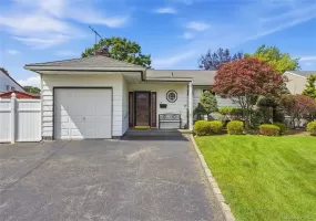 156 Broadway, Oyster Bay, NY, 3 Bedrooms Bedrooms, 6 Rooms Rooms,1 BathroomBathrooms,Residential,For Rent,Broadway,0,1050303 156 Broadway, Oyster Bay, NY, 3 Bedrooms Bedrooms, 6 Rooms Rooms,1 BathroomBathrooms,Residential,For Rent,Broadway,0,1050303