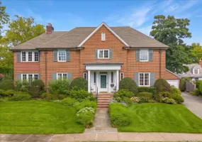12 Linden Avenue, Mamaroneck, NY, 6 Bedrooms Bedrooms, 11 Rooms Rooms,3 BathroomsBathrooms,Residential,For Rent,Linden,0,1035974 12 Linden Avenue, Mamaroneck, NY, 6 Bedrooms Bedrooms, 11 Rooms Rooms,3 BathroomsBathrooms,Residential,For Rent,Linden,0,1035974