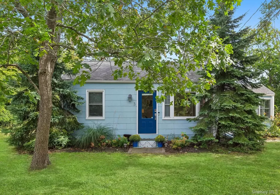 3 Clinton Avenue, Southampton, NY, 2 Bedrooms Bedrooms, 5 Rooms Rooms,1 BathroomBathrooms,Residential Lease,For Rent,Clinton,0,1050385 3 Clinton Avenue, Southampton, NY, 2 Bedrooms Bedrooms, 5 Rooms Rooms,1 BathroomBathrooms,Residential Lease,For Rent,Clinton,0,1050385
