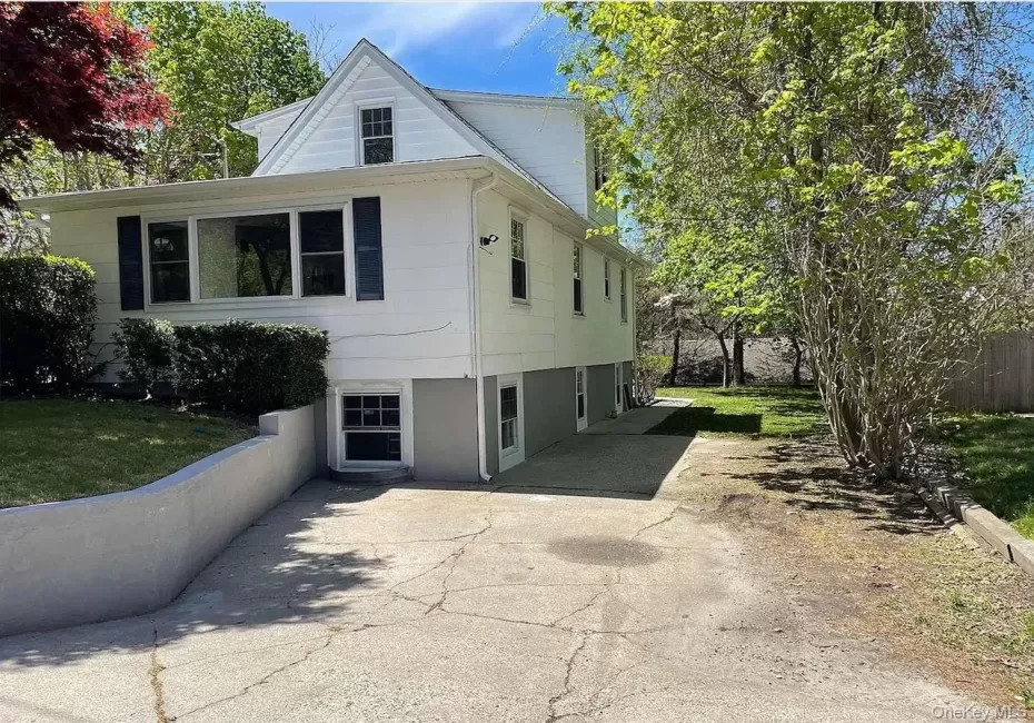 62 Satinwood Road, Brookhaven, NY, 4 Bedrooms Bedrooms, 8 Rooms Rooms,1 BathroomBathrooms,Residential,For Rent,Satinwood,0,1050264 62 Satinwood Road, Brookhaven, NY, 4 Bedrooms Bedrooms, 8 Rooms Rooms,1 BathroomBathrooms,Residential,For Rent,Satinwood,0,1050264
