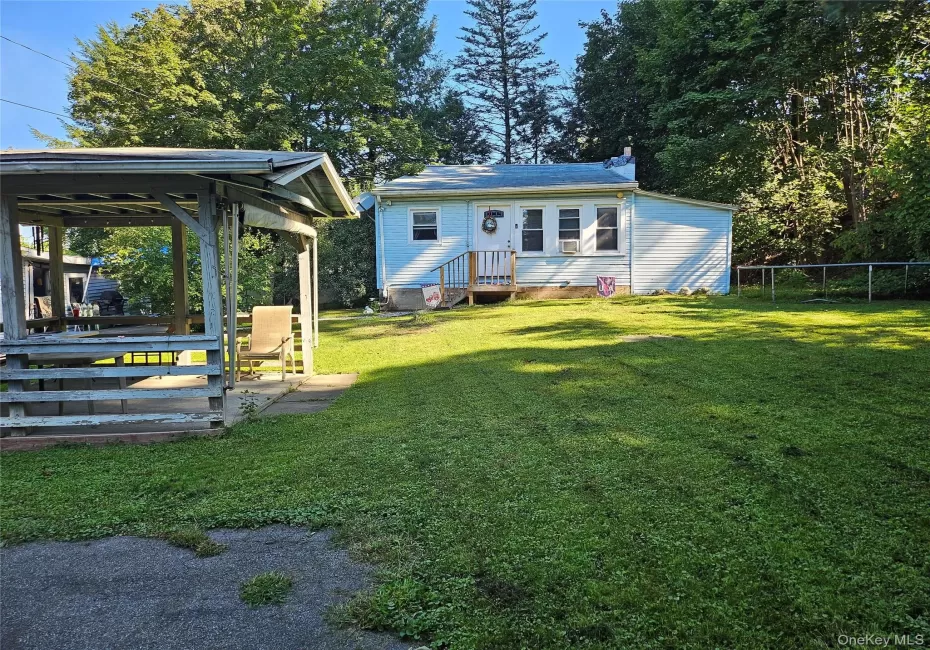 60 Carle Terrace, Ulster, NY, 2 Bedrooms Bedrooms, 5 Rooms Rooms,1 BathroomBathrooms,Residential,For Rent,Carle,0,1049382 60 Carle Terrace, Ulster, NY, 2 Bedrooms Bedrooms, 5 Rooms Rooms,1 BathroomBathrooms,Residential,For Rent,Carle,0,1049382