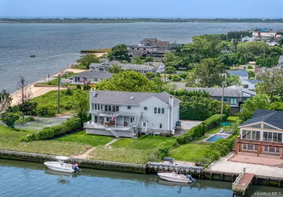 2 Bayside Avenue, Southampton, NY, 4 Bedrooms Bedrooms, 10 Rooms Rooms,3 BathroomsBathrooms,Residential Lease,For Rent,Bayside,0,1050373 2 Bayside Avenue, Southampton, NY, 4 Bedrooms Bedrooms, 10 Rooms Rooms,3 BathroomsBathrooms,Residential Lease,For Rent,Bayside,0,1050373