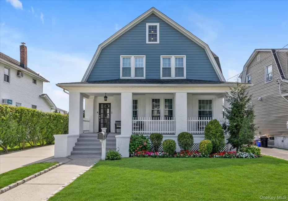 33 Adams Street, Hempstead, NY, 3 Bedrooms Bedrooms, 7 Rooms Rooms,2 BathroomsBathrooms,Residential,For Rent,Adams,0,1049460 33 Adams Street, Hempstead, NY, 3 Bedrooms Bedrooms, 7 Rooms Rooms,2 BathroomsBathrooms,Residential,For Rent,Adams,0,1049460