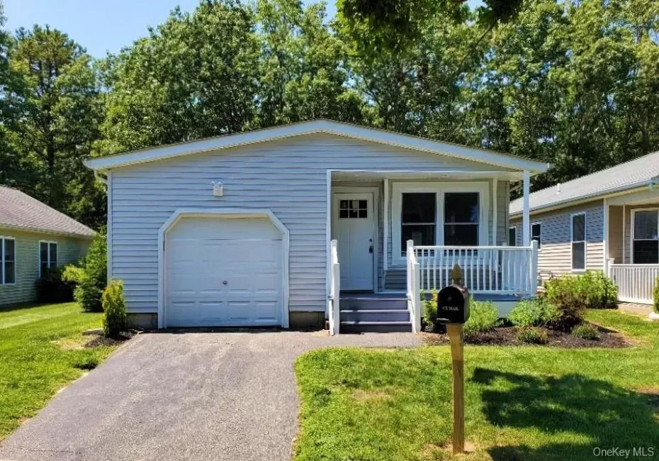 201 Village Circle, Brookhaven, NY, 2 Bedrooms Bedrooms, 5 Rooms Rooms,2 BathroomsBathrooms,Residential,For Rent,Village,0,1050162 201 Village Circle, Brookhaven, NY, 2 Bedrooms Bedrooms, 5 Rooms Rooms,2 BathroomsBathrooms,Residential,For Rent,Village,0,1050162