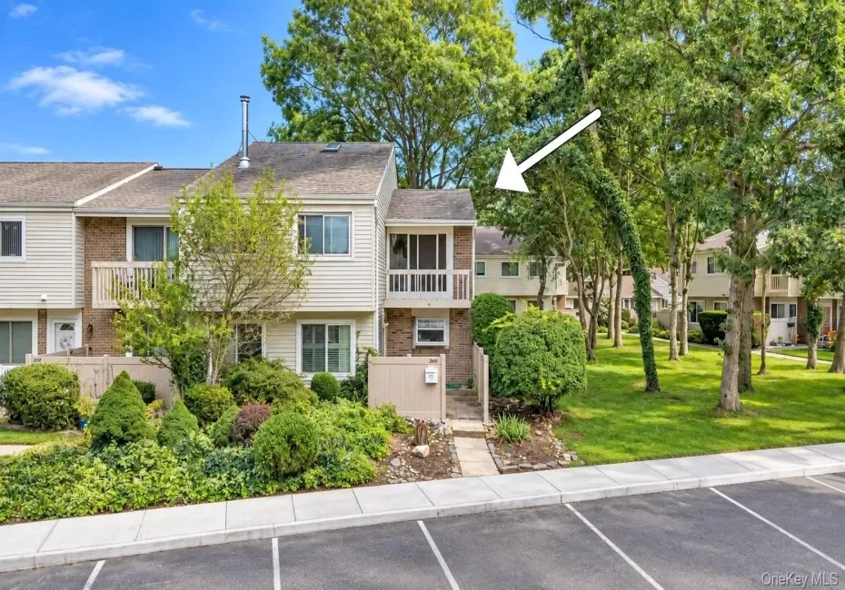 204 Springmeadow Drive, Islip, NY, 3 Bedrooms Bedrooms, 6 Rooms Rooms,1 BathroomBathrooms,Residential,For Rent,Springmeadow,0,1048027 204 Springmeadow Drive, Islip, NY, 3 Bedrooms Bedrooms, 6 Rooms Rooms,1 BathroomBathrooms,Residential,For Rent,Springmeadow,0,1048027