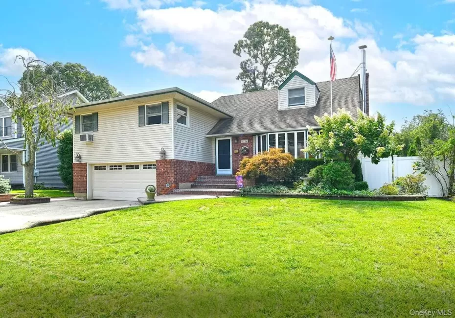 1994 Van Nostrand Avenue, Hempstead, NY, 4 Bedrooms Bedrooms, 8 Rooms Rooms,2 BathroomsBathrooms,Residential,For Rent,Van Nostrand,0,1047378 1994 Van Nostrand Avenue, Hempstead, NY, 4 Bedrooms Bedrooms, 8 Rooms Rooms,2 BathroomsBathrooms,Residential,For Rent,Van Nostrand,0,1047378
