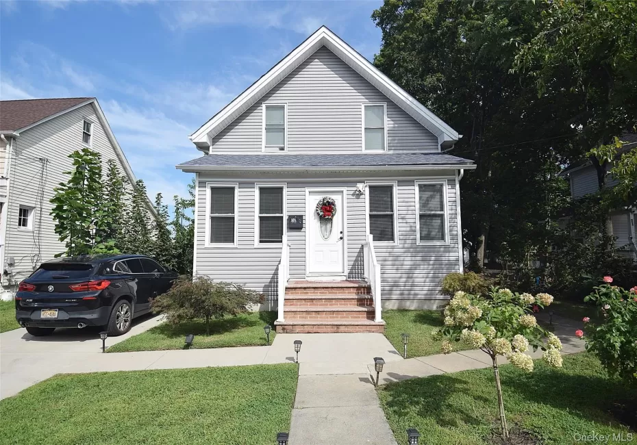 17 Maple Avenue, Brookhaven, NY, 3 Bedrooms Bedrooms, 7 Rooms Rooms,2 BathroomsBathrooms,Residential,For Rent,Maple,0,1050320 17 Maple Avenue, Brookhaven, NY, 3 Bedrooms Bedrooms, 7 Rooms Rooms,2 BathroomsBathrooms,Residential,For Rent,Maple,0,1050320