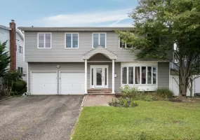 3060 Shore Drive, Hempstead, NY, 5 Bedrooms Bedrooms, 13 Rooms Rooms,2 BathroomsBathrooms,Residential,For Rent,Shore,0,1050366 3060 Shore Drive, Hempstead, NY, 5 Bedrooms Bedrooms, 13 Rooms Rooms,2 BathroomsBathrooms,Residential,For Rent,Shore,0,1050366
