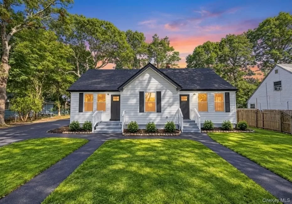 11 1st Place, Brookhaven, NY, 5 Bedrooms Bedrooms, 12 Rooms Rooms,4 BathroomsBathrooms,Residential,For Rent,1st,0,1048905 11 1st Place, Brookhaven, NY, 5 Bedrooms Bedrooms, 12 Rooms Rooms,4 BathroomsBathrooms,Residential,For Rent,1st,0,1048905