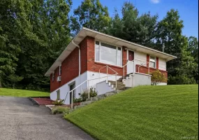 80 Greenwood Drive, Fishkill, NY, 3 Bedrooms Bedrooms, 6 Rooms Rooms,1 BathroomBathrooms,Residential,For Rent,Greenwood,0,1050285 80 Greenwood Drive, Fishkill, NY, 3 Bedrooms Bedrooms, 6 Rooms Rooms,1 BathroomBathrooms,Residential,For Rent,Greenwood,0,1050285