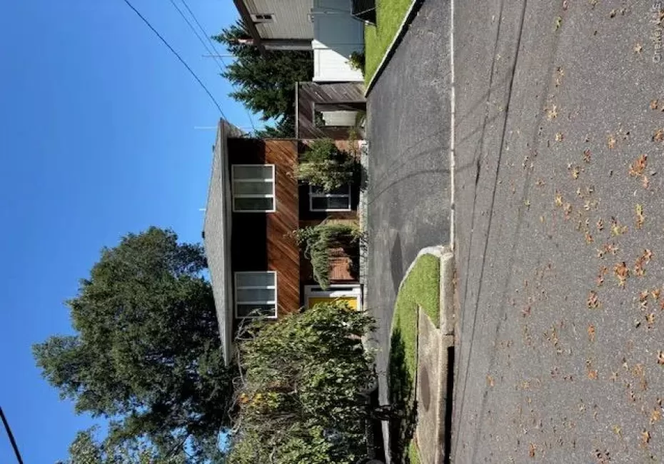 48 Milland Drive, Huntington, NY, 3 Bedrooms Bedrooms, 7 Rooms Rooms,3 BathroomsBathrooms,Residential,For Rent,Milland,0,1050554 48 Milland Drive, Huntington, NY, 3 Bedrooms Bedrooms, 7 Rooms Rooms,3 BathroomsBathrooms,Residential,For Rent,Milland,0,1050554