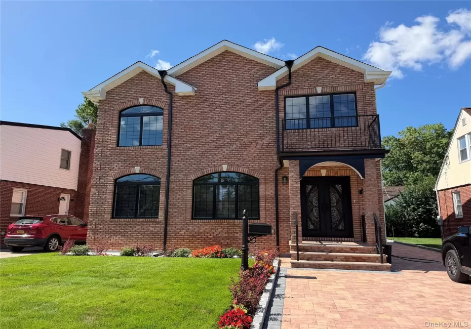 1519 New Hyde Park Drive, North Hempstead, NY, 5 Bedrooms Bedrooms, 10 Rooms Rooms,3 BathroomsBathrooms,Residential,For Rent,New Hyde Park,0,1050517 1519 New Hyde Park Drive, North Hempstead, NY, 5 Bedrooms Bedrooms, 10 Rooms Rooms,3 BathroomsBathrooms,Residential,For Rent,New Hyde Park,0,1050517
