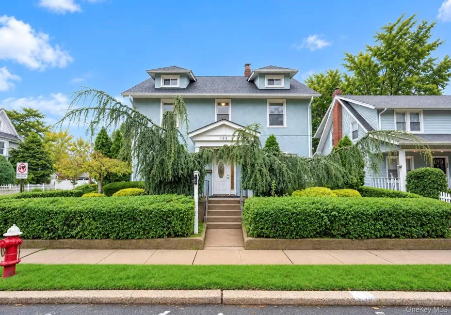 108 Hempstead Avenue, Hempstead, NY, 6 Bedrooms Bedrooms, 12 Rooms Rooms,2 BathroomsBathrooms,Residential Lease,For Rent,Hempstead,0,1050664 108 Hempstead Avenue, Hempstead, NY, 6 Bedrooms Bedrooms, 12 Rooms Rooms,2 BathroomsBathrooms,Residential Lease,For Rent,Hempstead,0,1050664