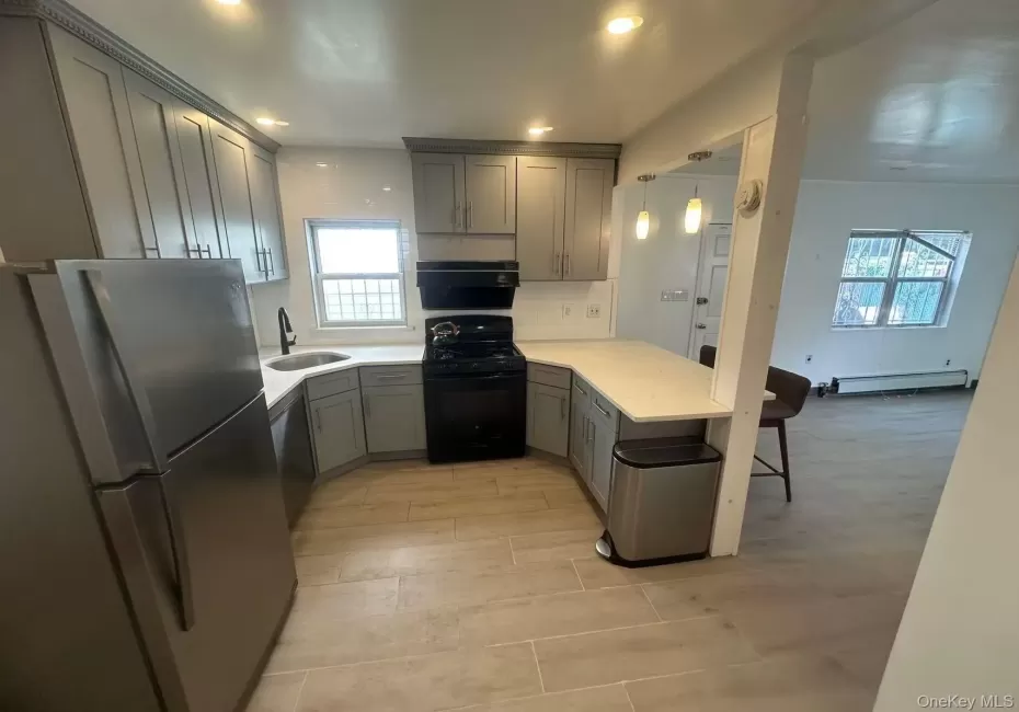 6114 Austin Street, New York, NY, 2 Bedrooms Bedrooms, 5 Rooms Rooms,1 BathroomBathrooms,Residential Lease,For Rent,Austin,0,1050204 6114 Austin Street, New York, NY, 2 Bedrooms Bedrooms, 5 Rooms Rooms,1 BathroomBathrooms,Residential Lease,For Rent,Austin,0,1050204