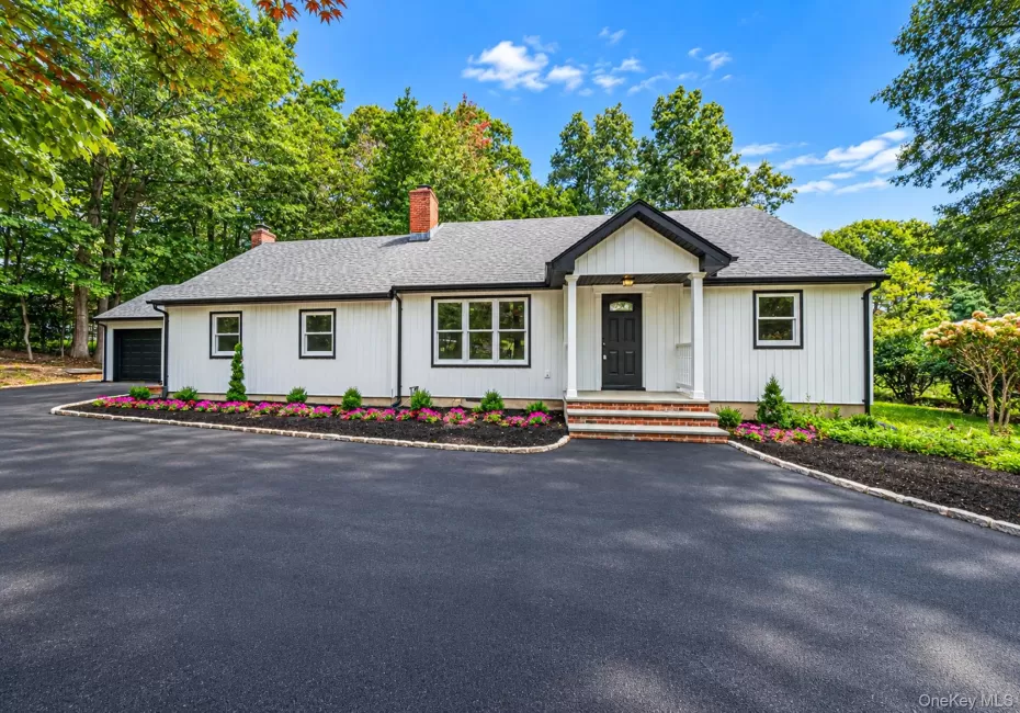 15 Sands Lane, Brookhaven, NY, 5 Bedrooms Bedrooms, 12 Rooms Rooms,3 BathroomsBathrooms,Residential,For Rent,Sands,0,1050505 15 Sands Lane, Brookhaven, NY, 5 Bedrooms Bedrooms, 12 Rooms Rooms,3 BathroomsBathrooms,Residential,For Rent,Sands,0,1050505