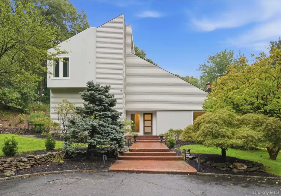 8 Target Rock Road, Huntington, NY, 5 Bedrooms Bedrooms, 9 Rooms Rooms,3 BathroomsBathrooms,Residential Lease,For Rent,Target Rock,0,1049703 8 Target Rock Road, Huntington, NY, 5 Bedrooms Bedrooms, 9 Rooms Rooms,3 BathroomsBathrooms,Residential Lease,For Rent,Target Rock,0,1049703