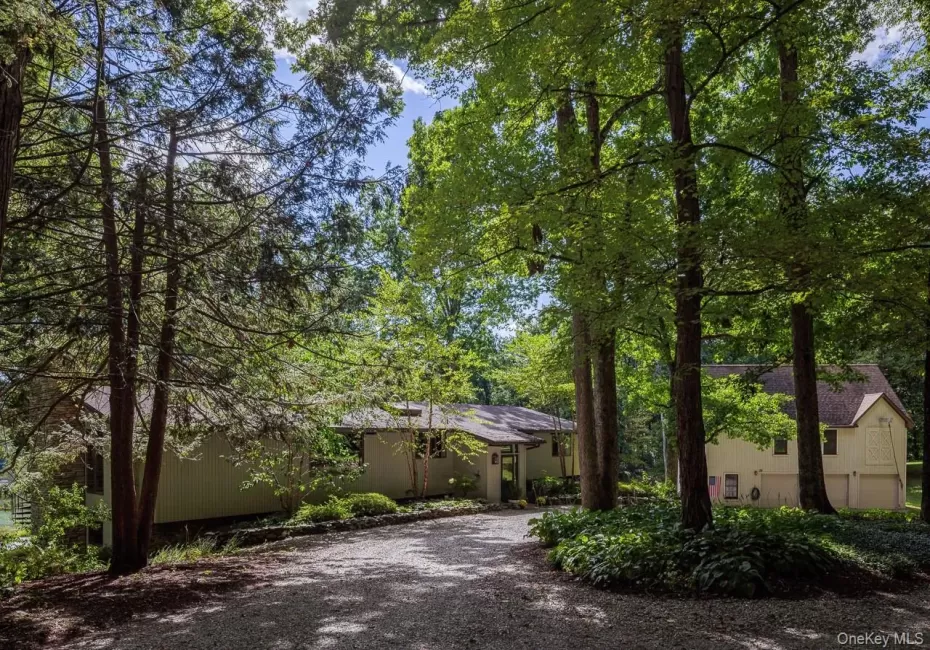 81-85 Fraleigh Hill Road, Washington, NY, 4 Bedrooms Bedrooms, 9 Rooms Rooms,3 BathroomsBathrooms,Residential,For Rent,Fraleigh Hill,0,1048609 81-85 Fraleigh Hill Road, Washington, NY, 4 Bedrooms Bedrooms, 9 Rooms Rooms,3 BathroomsBathrooms,Residential,For Rent,Fraleigh Hill,0,1048609
