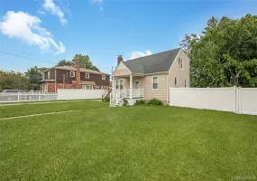 57 Cedar Avenue, Babylon, NY, 3 Bedrooms Bedrooms, 7 Rooms Rooms,2 BathroomsBathrooms,Residential,For Rent,Cedar,0,1050640 57 Cedar Avenue, Babylon, NY, 3 Bedrooms Bedrooms, 7 Rooms Rooms,2 BathroomsBathrooms,Residential,For Rent,Cedar,0,1050640