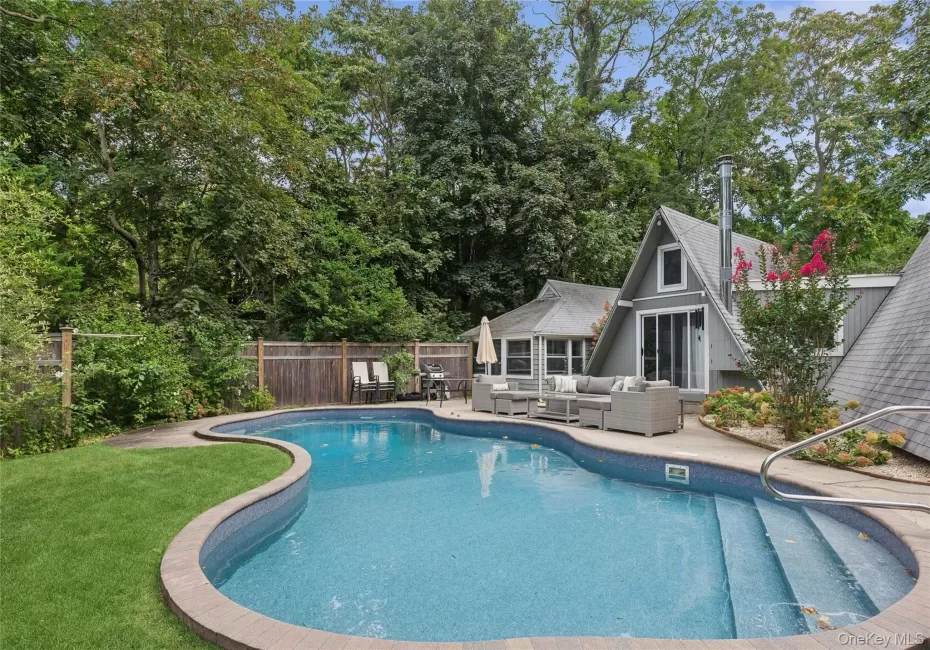 10 Oak Lane, Southampton, NY, 3 Bedrooms Bedrooms, 7 Rooms Rooms,2 BathroomsBathrooms,Residential,For Rent,Oak,0,1046705 10 Oak Lane, Southampton, NY, 3 Bedrooms Bedrooms, 7 Rooms Rooms,2 BathroomsBathrooms,Residential,For Rent,Oak,0,1046705