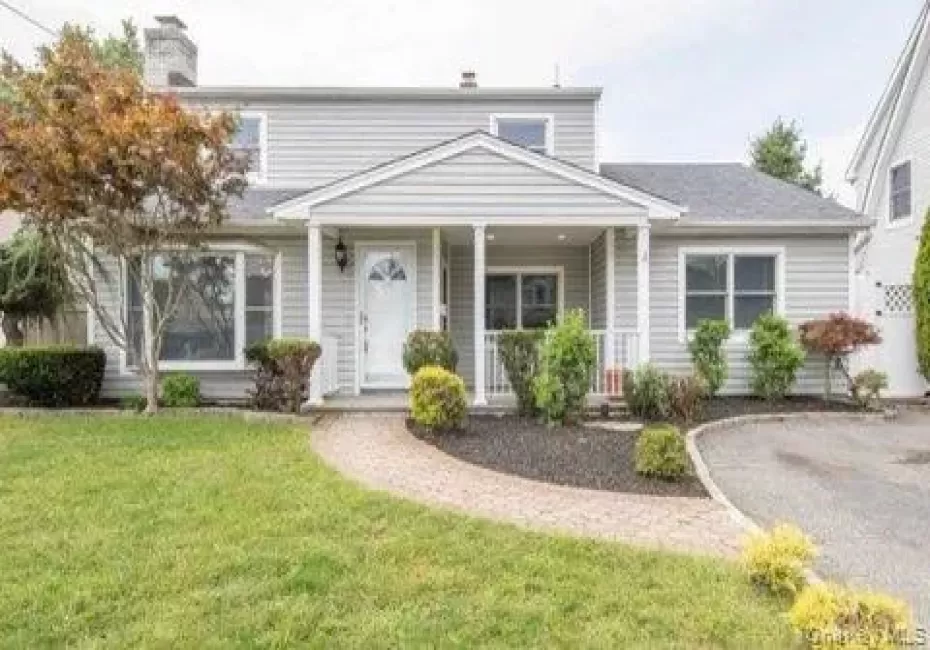 24 Wood Lane, Hempstead, NY, 6 Bedrooms Bedrooms, 9 Rooms Rooms,4 BathroomsBathrooms,Residential Lease,For Rent,Wood,0,1050862 24 Wood Lane, Hempstead, NY, 6 Bedrooms Bedrooms, 9 Rooms Rooms,4 BathroomsBathrooms,Residential Lease,For Rent,Wood,0,1050862