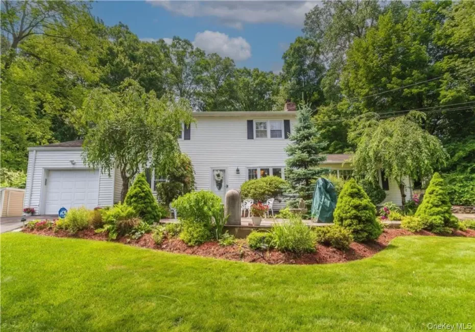 129 Linden Lane, Monroe, NY, 4 Bedrooms Bedrooms, 9 Rooms Rooms,3 BathroomsBathrooms,Residential,For Rent,Linden,0,1050748 129 Linden Lane, Monroe, NY, 4 Bedrooms Bedrooms, 9 Rooms Rooms,3 BathroomsBathrooms,Residential,For Rent,Linden,0,1050748