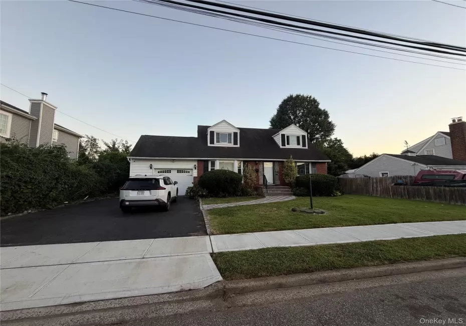18 Alexander Avenue, Oyster Bay, NY, 4 Bedrooms Bedrooms, 12 Rooms Rooms,3 BathroomsBathrooms,Residential Lease,For Rent,Alexander,0,1050737 18 Alexander Avenue, Oyster Bay, NY, 4 Bedrooms Bedrooms, 12 Rooms Rooms,3 BathroomsBathrooms,Residential Lease,For Rent,Alexander,0,1050737