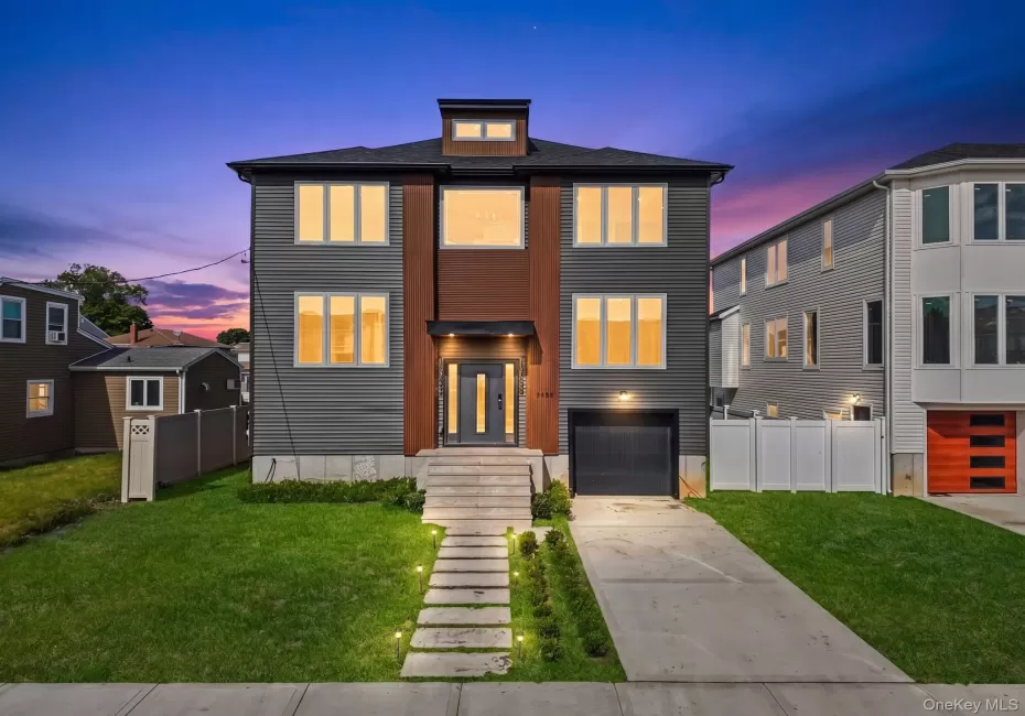 3453 Ocean Avenue, Hempstead, NY, 6 Bedrooms Bedrooms, 19 Rooms Rooms,4 BathroomsBathrooms,Residential,For Rent,Ocean,0,1050760 3453 Ocean Avenue, Hempstead, NY, 6 Bedrooms Bedrooms, 19 Rooms Rooms,4 BathroomsBathrooms,Residential,For Rent,Ocean,0,1050760
