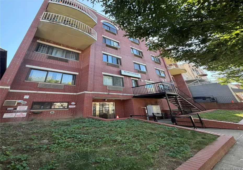 112-26 38th Avenue, New York, NY, 2 Bedrooms Bedrooms, 4 Rooms Rooms,2 BathroomsBathrooms,Residential,For Rent,38th,0,1050726 112-26 38th Avenue, New York, NY, 2 Bedrooms Bedrooms, 4 Rooms Rooms,2 BathroomsBathrooms,Residential,For Rent,38th,0,1050726