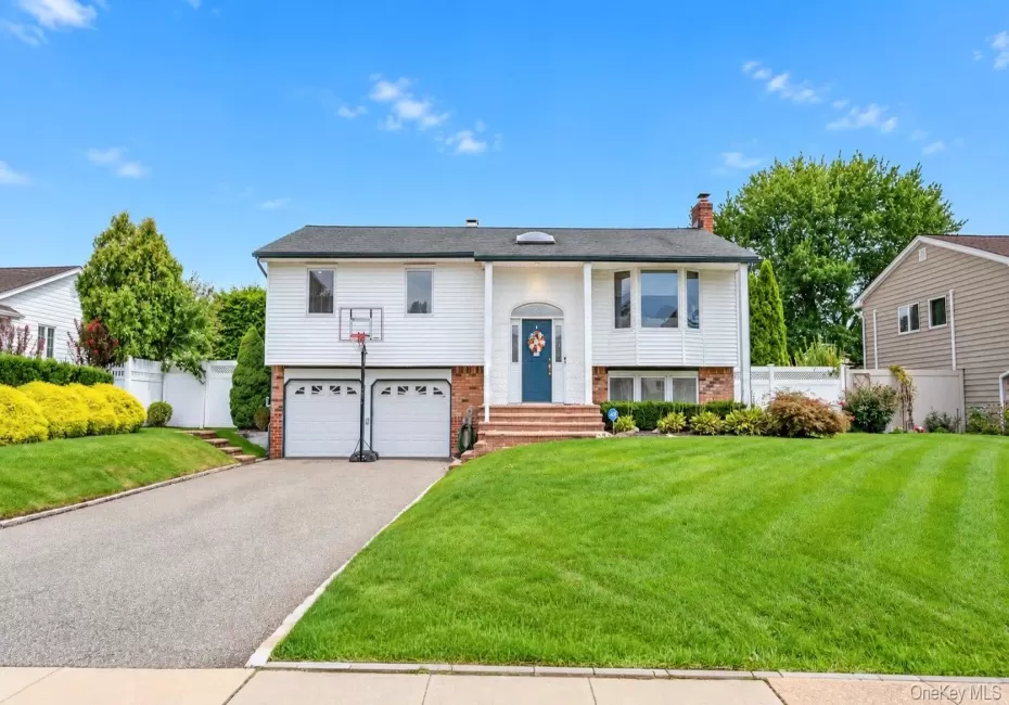 163 Plaisted Avenue, Smithtown, NY, 4 Bedrooms Bedrooms, 8 Rooms Rooms,3 BathroomsBathrooms,Residential,For Rent,Plaisted,0,1043611 163 Plaisted Avenue, Smithtown, NY, 4 Bedrooms Bedrooms, 8 Rooms Rooms,3 BathroomsBathrooms,Residential,For Rent,Plaisted,0,1043611