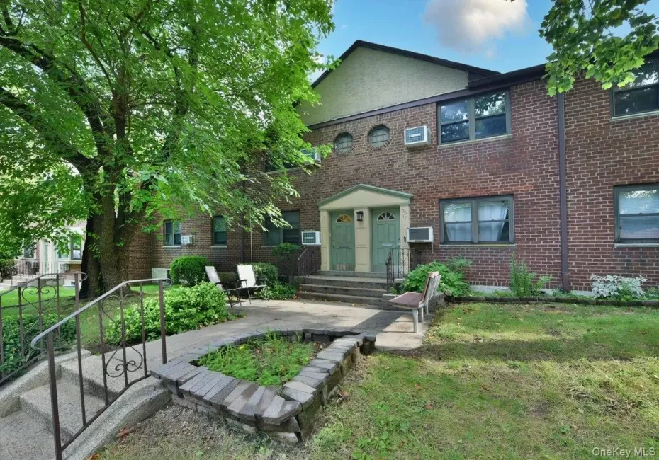 56-15 244 Street, New York, NY, 3 Bedrooms Bedrooms, 6 Rooms Rooms,1 BathroomBathrooms,Residential,For Rent,244,0,1050147 56-15 244 Street, New York, NY, 3 Bedrooms Bedrooms, 6 Rooms Rooms,1 BathroomBathrooms,Residential,For Rent,244,0,1050147