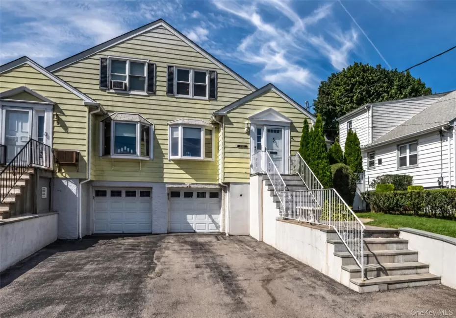 7 Ronalds Avenue, New Rochelle, NY, 4 Bedrooms Bedrooms, 8 Rooms Rooms,3 BathroomsBathrooms,Residential,For Rent,Ronalds,0,1050702 7 Ronalds Avenue, New Rochelle, NY, 4 Bedrooms Bedrooms, 8 Rooms Rooms,3 BathroomsBathrooms,Residential,For Rent,Ronalds,0,1050702