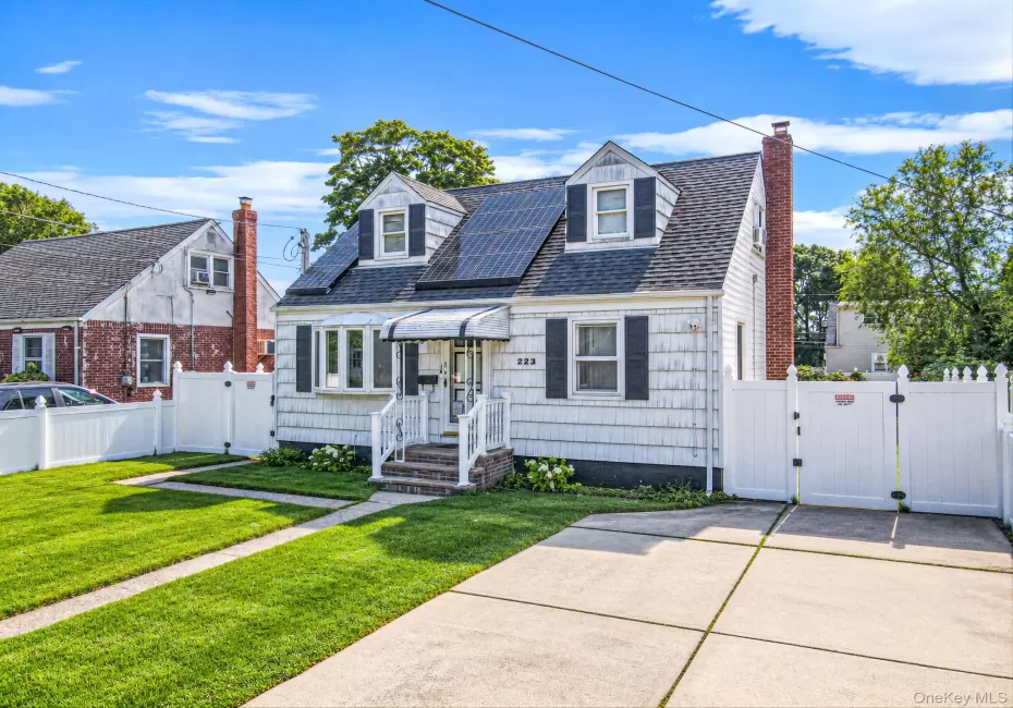223 Fulton Avenue, Babylon, NY, 4 Bedrooms Bedrooms, 8 Rooms Rooms,1 BathroomBathrooms,Residential,For Rent,Fulton,0,1050947 223 Fulton Avenue, Babylon, NY, 4 Bedrooms Bedrooms, 8 Rooms Rooms,1 BathroomBathrooms,Residential,For Rent,Fulton,0,1050947