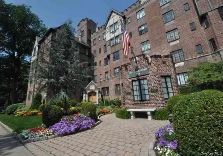 155 Garth Road, Eastchester, NY, 3 Bedrooms Bedrooms, 7 Rooms Rooms,2 BathroomsBathrooms,Residential Lease,For Rent,Garth,0,1043319 155 Garth Road, Eastchester, NY, 3 Bedrooms Bedrooms, 7 Rooms Rooms,2 BathroomsBathrooms,Residential Lease,For Rent,Garth,0,1043319