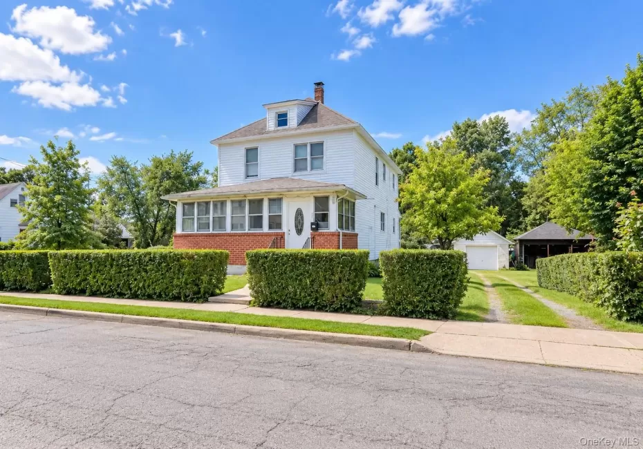 75 Maple Street, Newburgh (city), NY, 3 Bedrooms Bedrooms, 5 Rooms Rooms,1 BathroomBathrooms,Residential Lease,For Rent,Maple,0,1050901 75 Maple Street, Newburgh (city), NY, 3 Bedrooms Bedrooms, 5 Rooms Rooms,1 BathroomBathrooms,Residential Lease,For Rent,Maple,0,1050901