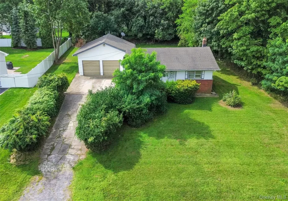 38 Sams Path, Brookhaven, NY, 2 Bedrooms Bedrooms, 4 Rooms Rooms,1 BathroomBathrooms,Residential,For Rent,Sams,0,1039169 38 Sams Path, Brookhaven, NY, 2 Bedrooms Bedrooms, 4 Rooms Rooms,1 BathroomBathrooms,Residential,For Rent,Sams,0,1039169