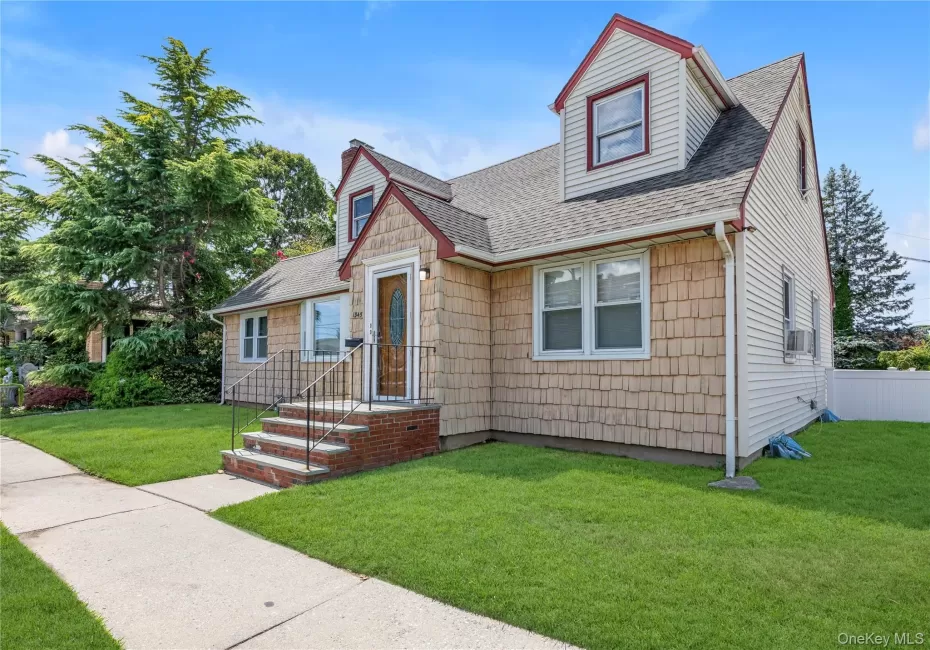 1345 Great Neck Road, Babylon, NY, 3 Bedrooms Bedrooms, 9 Rooms Rooms,3 BathroomsBathrooms,Residential,For Rent,Great Neck,0,1037586 1345 Great Neck Road, Babylon, NY, 3 Bedrooms Bedrooms, 9 Rooms Rooms,3 BathroomsBathrooms,Residential,For Rent,Great Neck,0,1037586