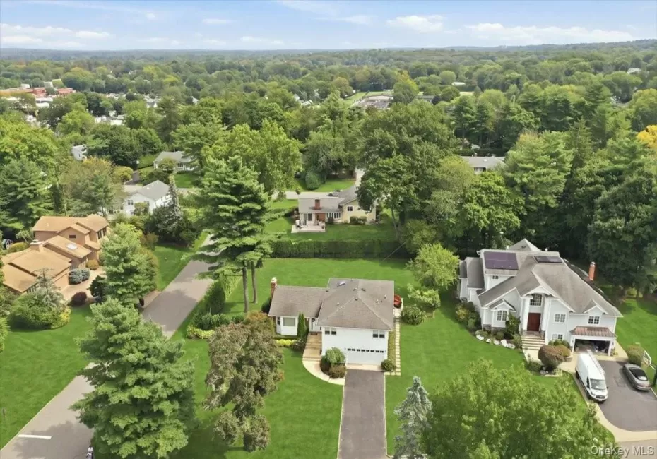 3 Maplewood Lane, North Hempstead, NY, 3 Bedrooms Bedrooms, 8 Rooms Rooms,3 BathroomsBathrooms,Residential,For Rent,Maplewood,0,1049716 3 Maplewood Lane, North Hempstead, NY, 3 Bedrooms Bedrooms, 8 Rooms Rooms,3 BathroomsBathrooms,Residential,For Rent,Maplewood,0,1049716